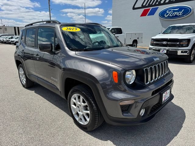 Used 2019 Jeep Renegade Latitude w/ Cold Weather Group AWD/4WD image 12