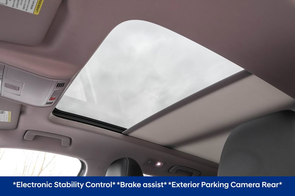 Certified 2023 Volkswagen Taos SEL AWD/4WD image 9