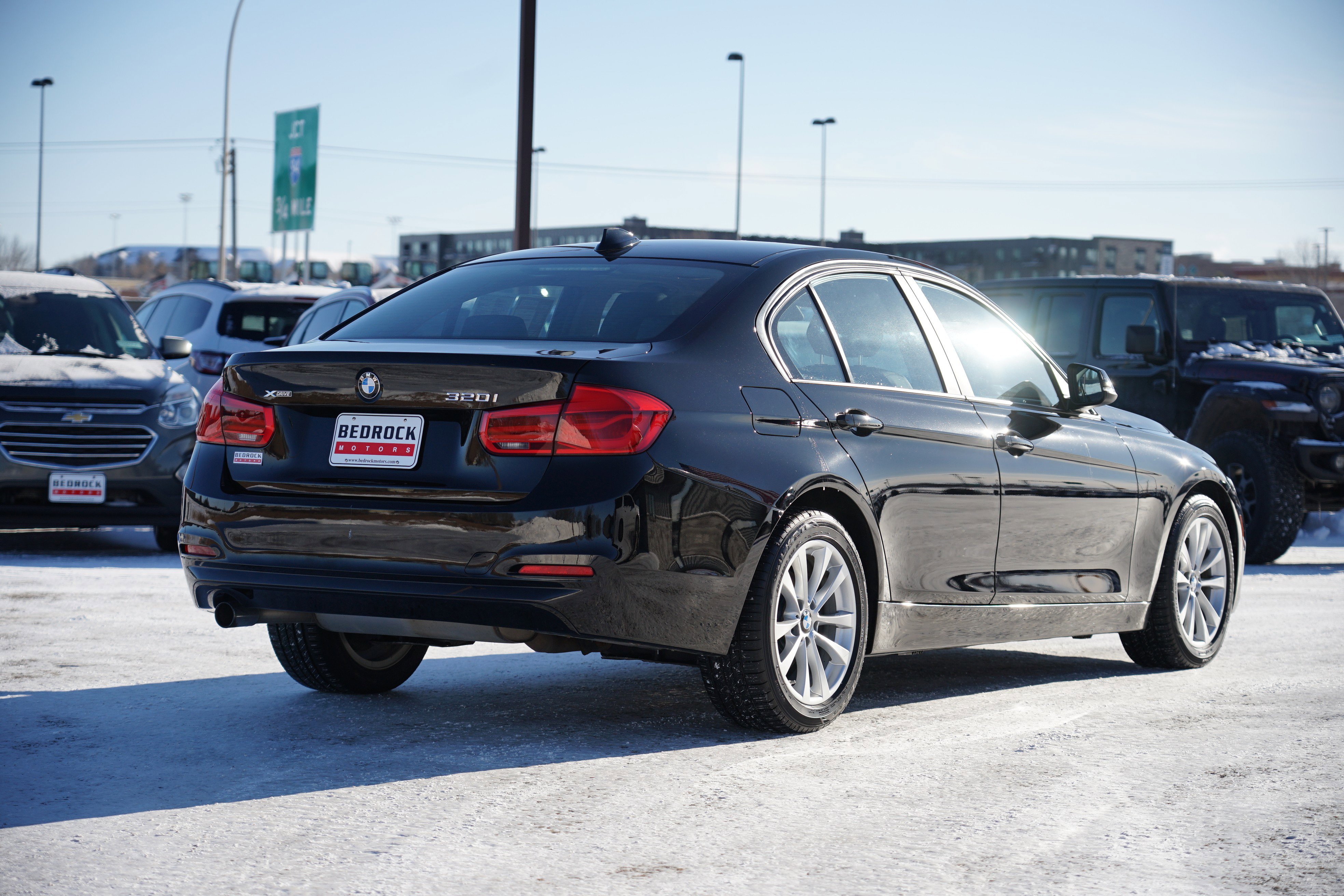 Used 2016 BMW 320i xDrive Sedan image 3