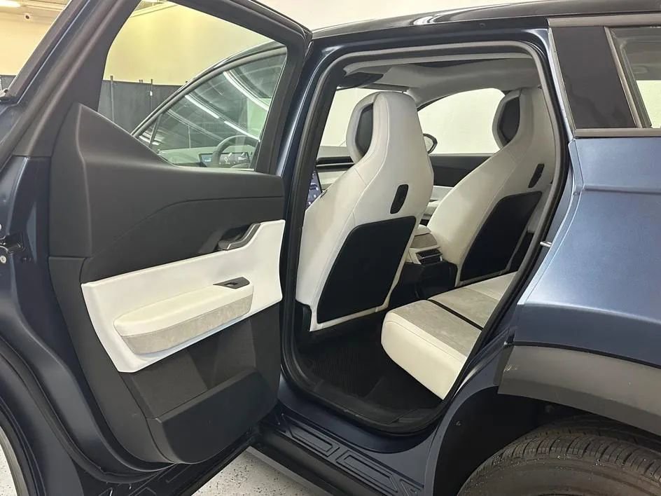 Used 2023 Fisker Ocean One AWD/4WD image 15