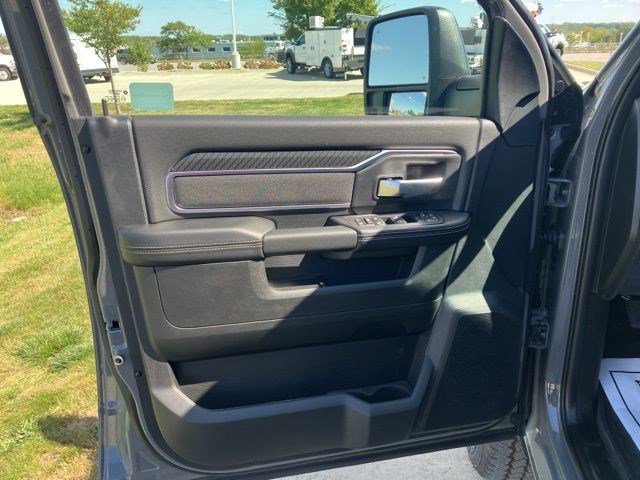 New 2026 RAM 2500 Big Horn AWD/4WD image 9