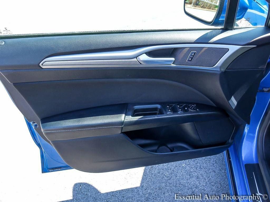 Used 2019 Ford Fusion SE image 20