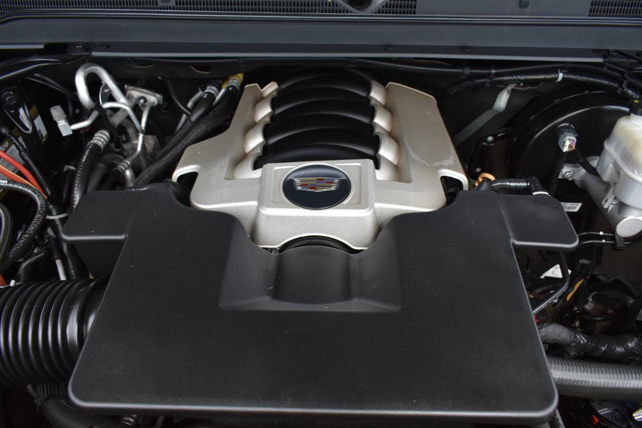 Used 2019 Cadillac Escalade Premium Luxury RWD image 54