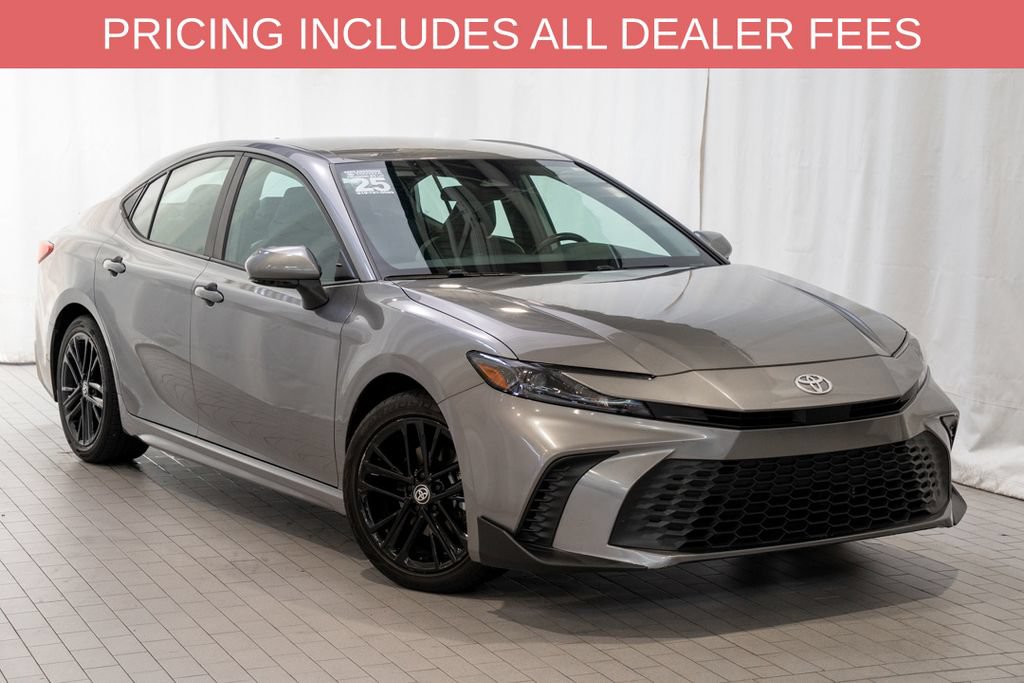 Used 2025 Toyota Camry SE