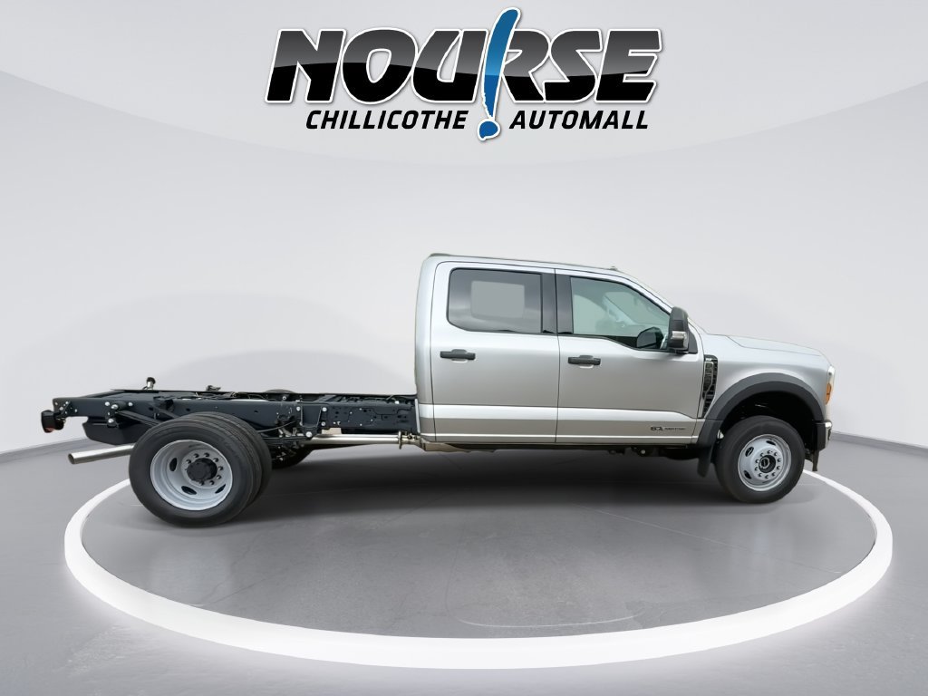 New 2027 Ford F550 4x4 Crew Cab image 9