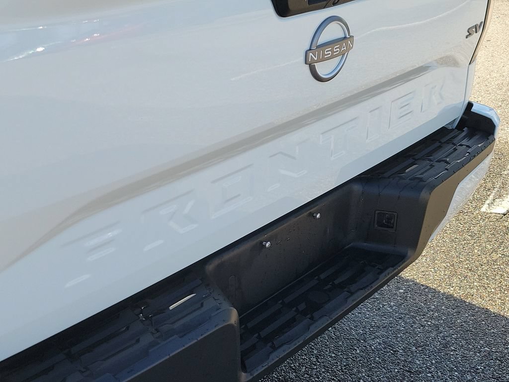 Certified 2024 Nissan Frontier SV RWD image 6