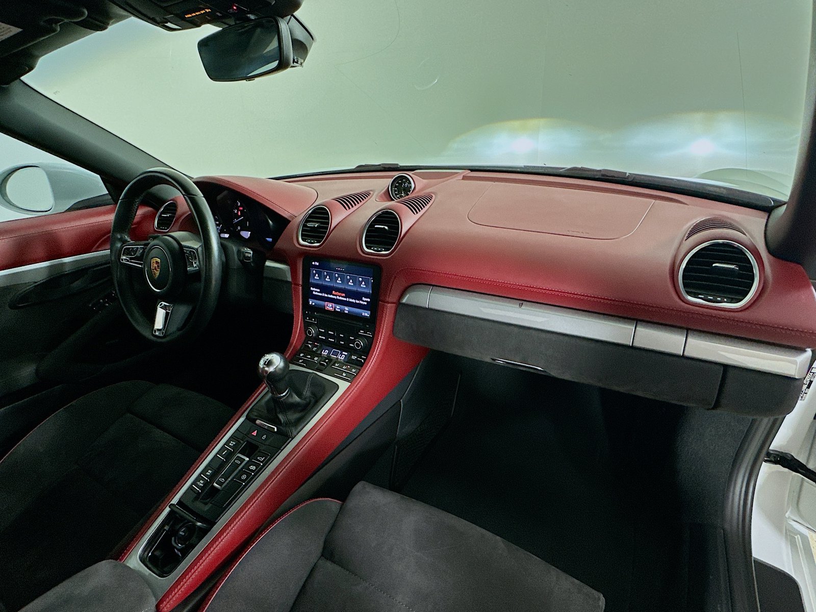 Certified 2020 Porsche 718 Boxster Spyder RWD image 40