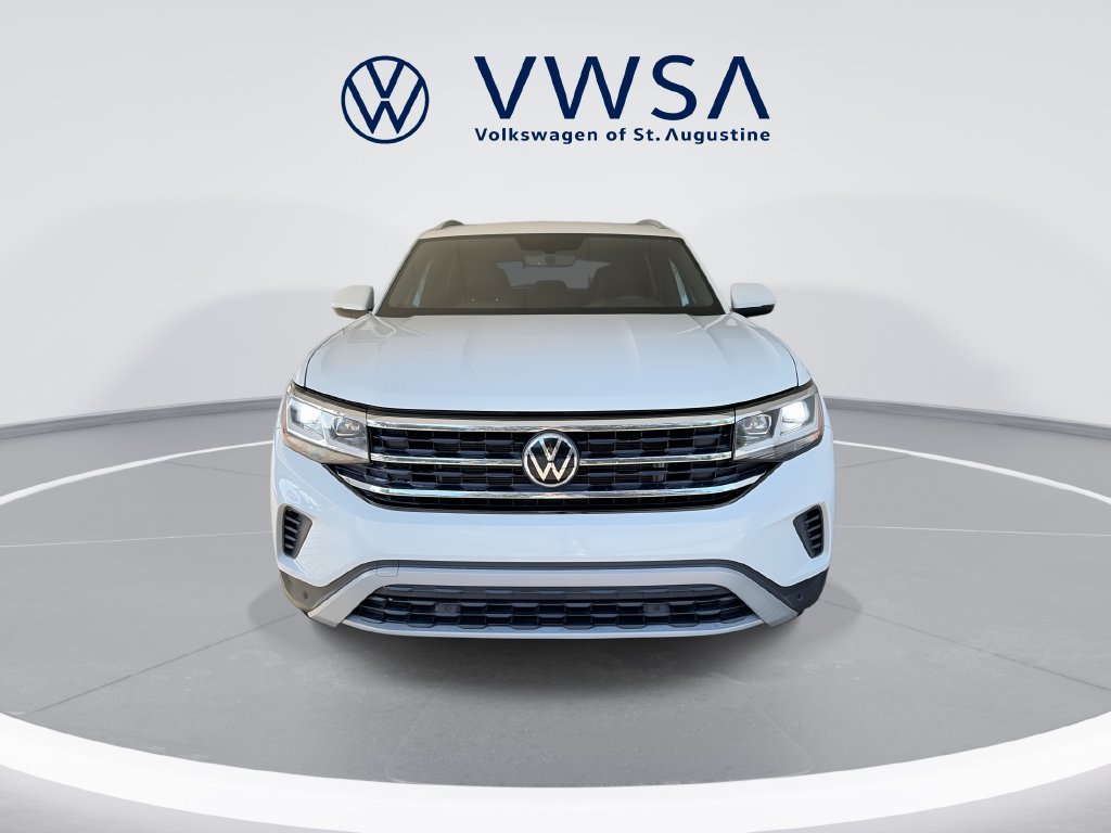 Used 2021 Volkswagen Atlas Cross Sport SE w/ Panoramic Sunroof Package FWD image 3