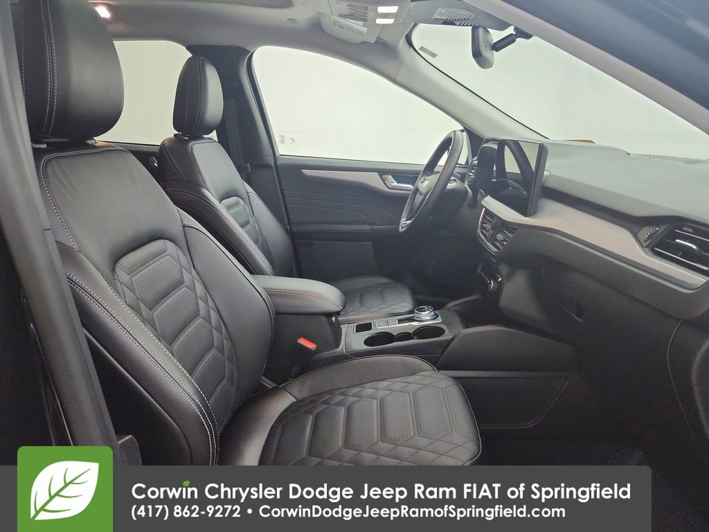 Used 2024 Ford Escape Platinum w/ Premium Technology Package image 25