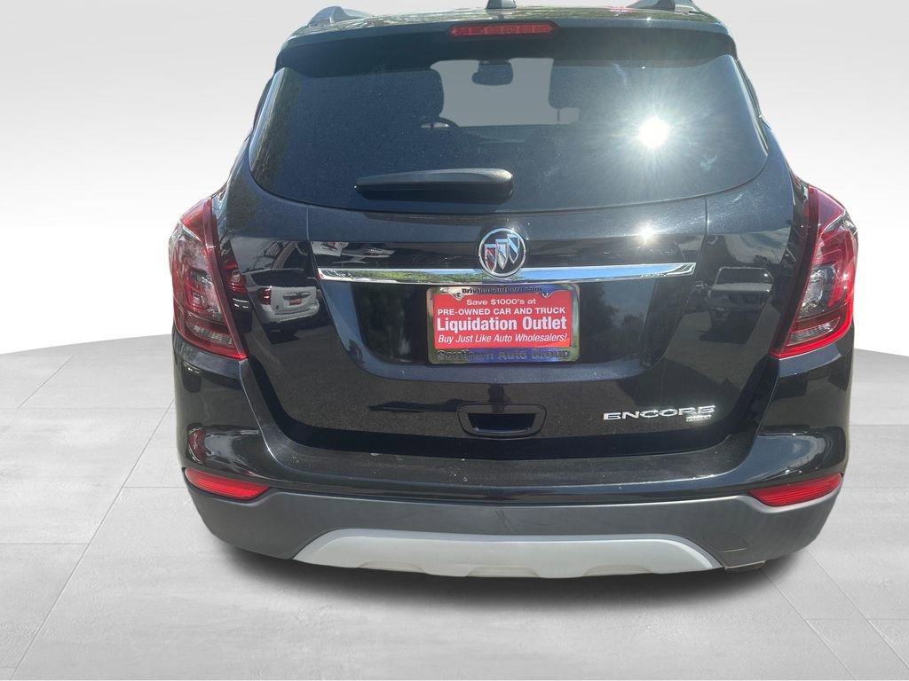 Used 2020 Buick Encore Preferred w/ Safety Package image 31