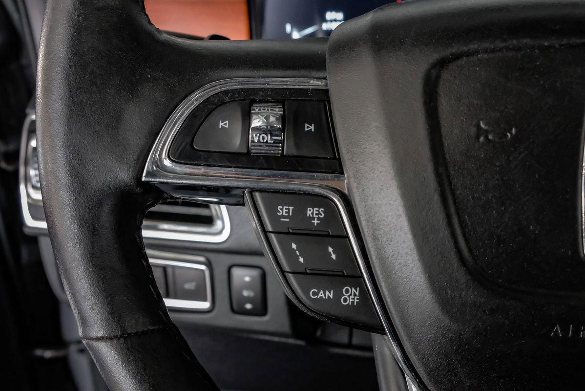 Used 2021 Lincoln Navigator L Reserve w/ Luxury Package AWD/4WD image 16