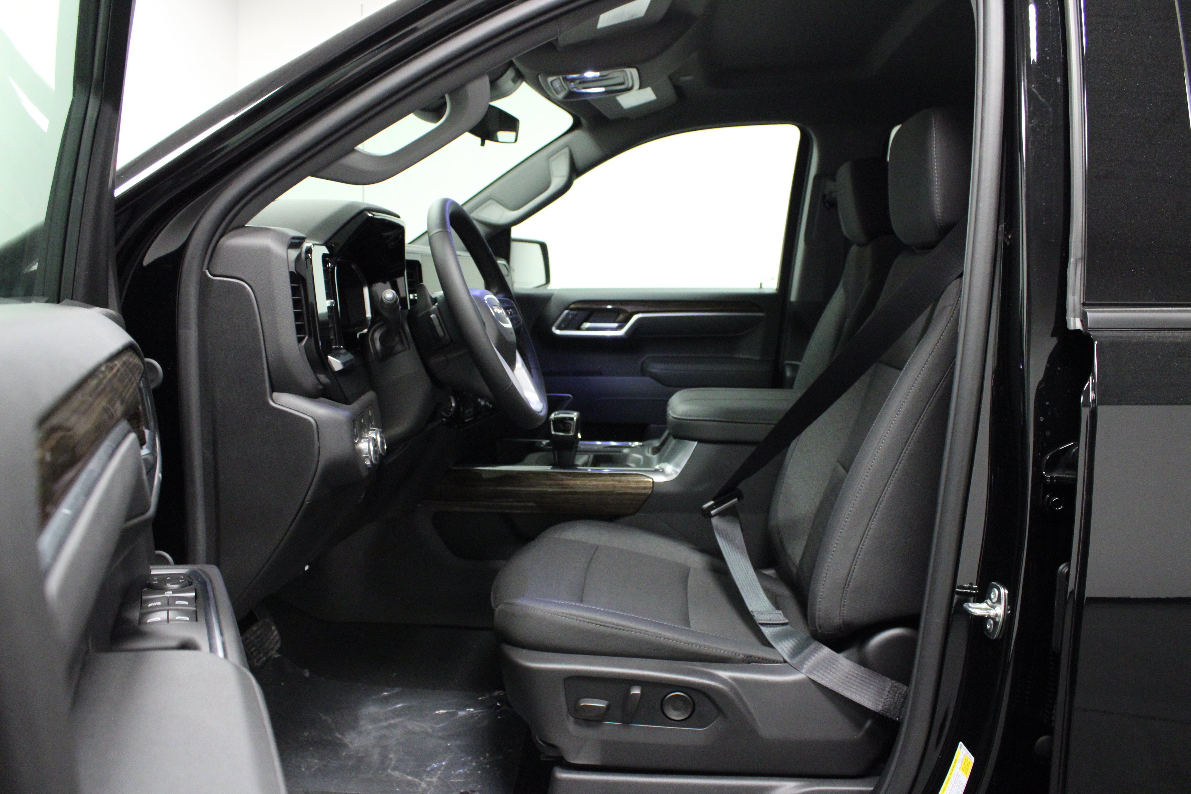New 2026 GMC Sierra 1500 Elevation w/ Max Trailering Package AWD/4WD image 12