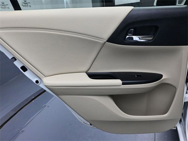 Used 2016 Honda Accord EX-L image 22