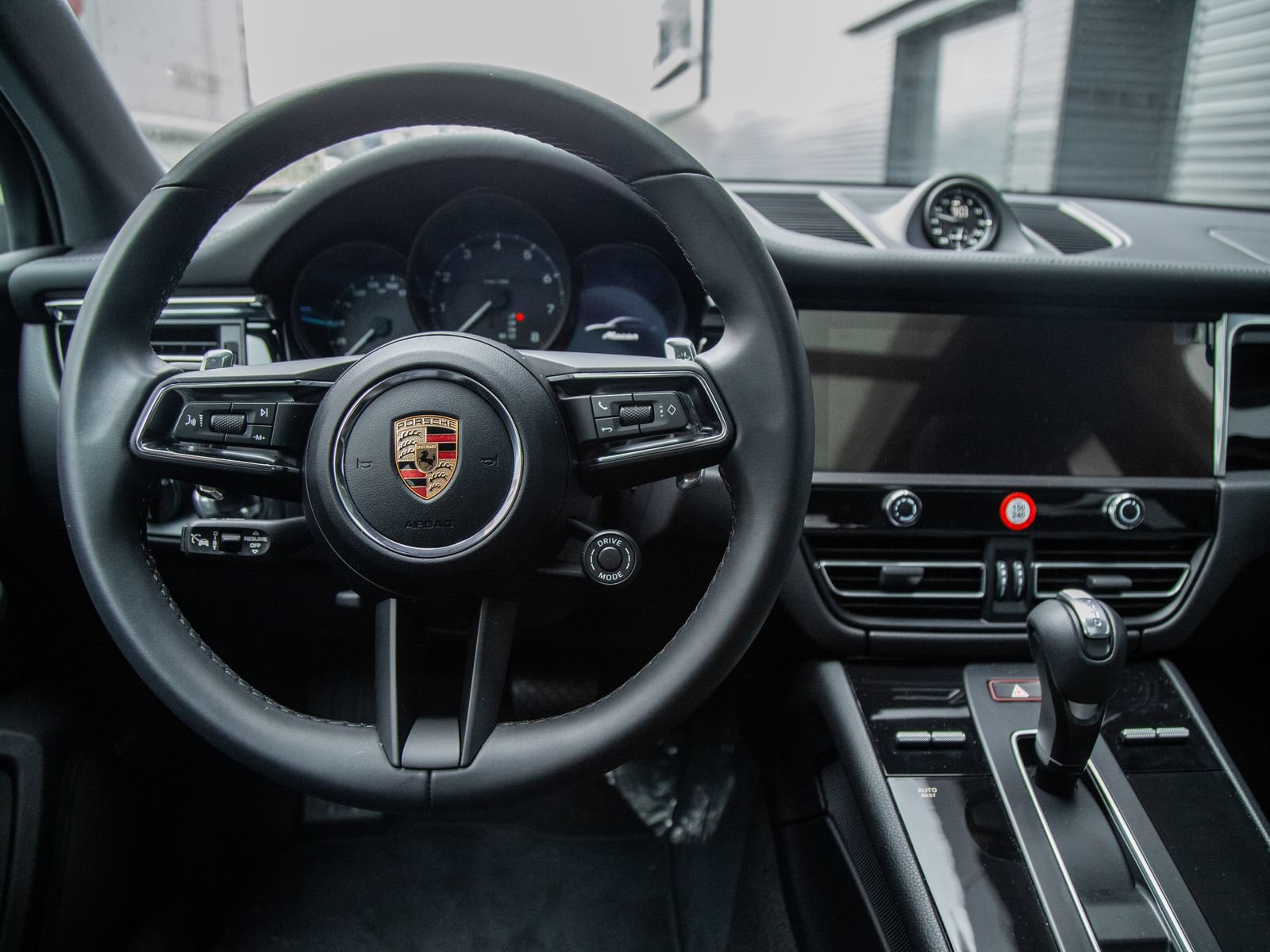 New 2026 Porsche Macan AWD/4WD image 16