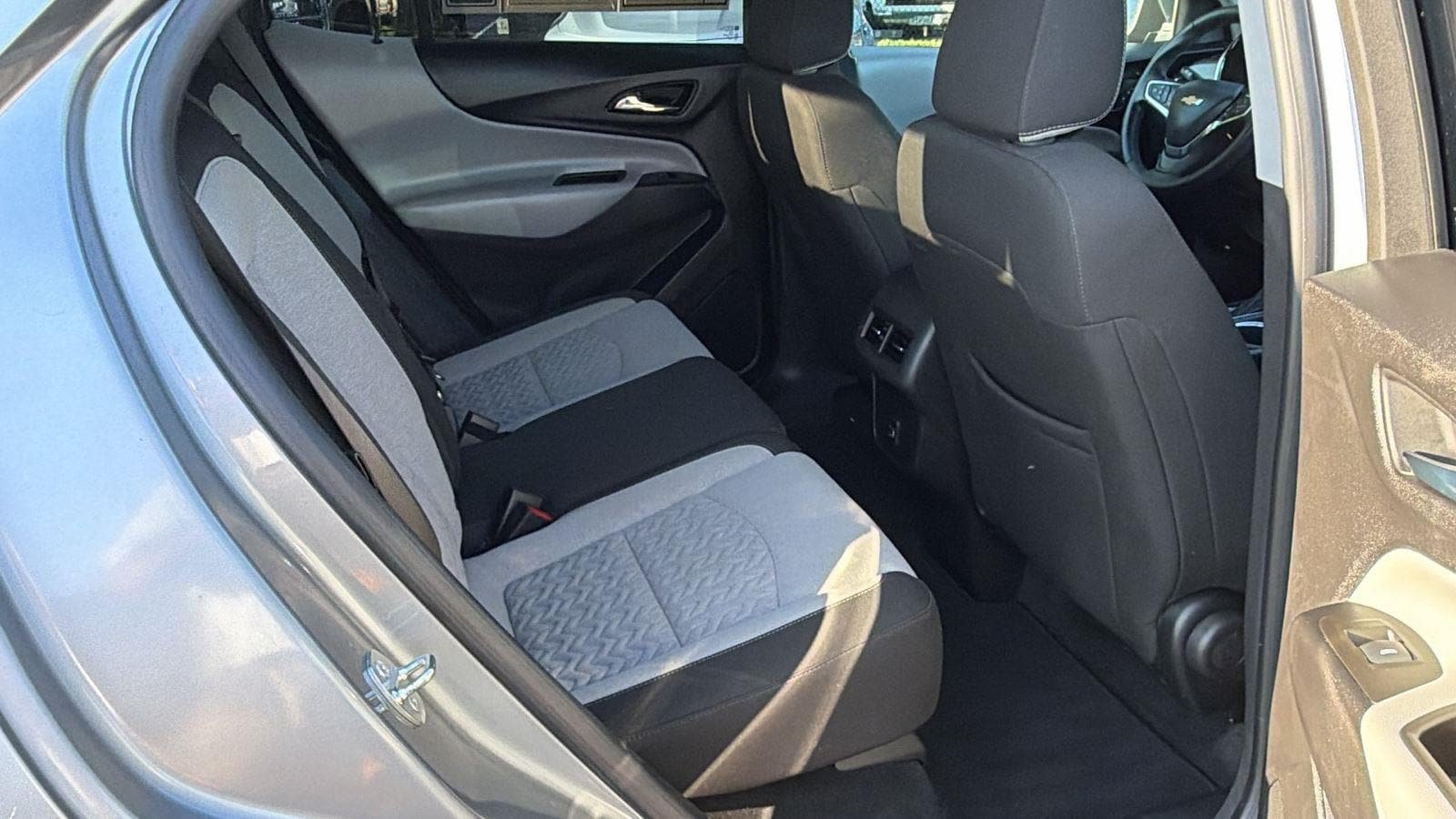 Used 2024 Chevrolet Equinox LT FWD image 20