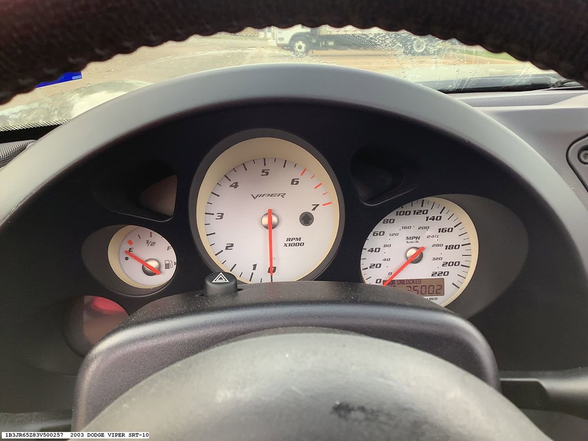 Used 2003 Dodge Viper SRT-10 RWD image 8