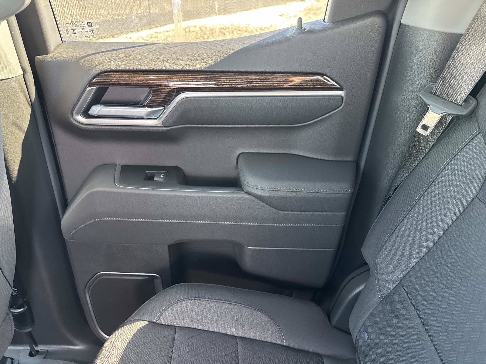 New 2026 GMC Sierra 1500 Elevation w/ LPO, Elevation Black Package AWD/4WD image 18