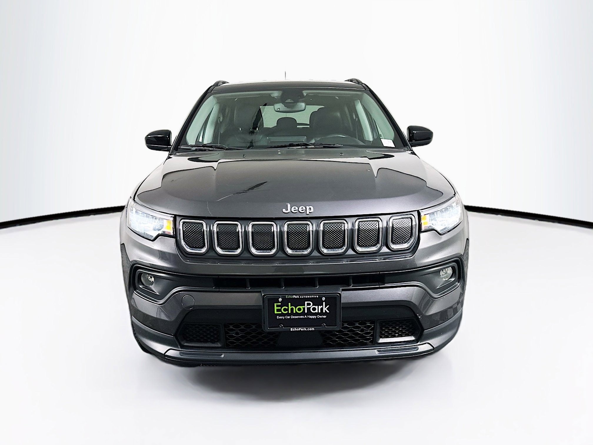 Used 2022 Jeep Compass Latitude w/ Convenience Group image 2