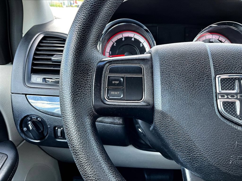 Used 2014 Dodge Grand Caravan SXT FWD image 12