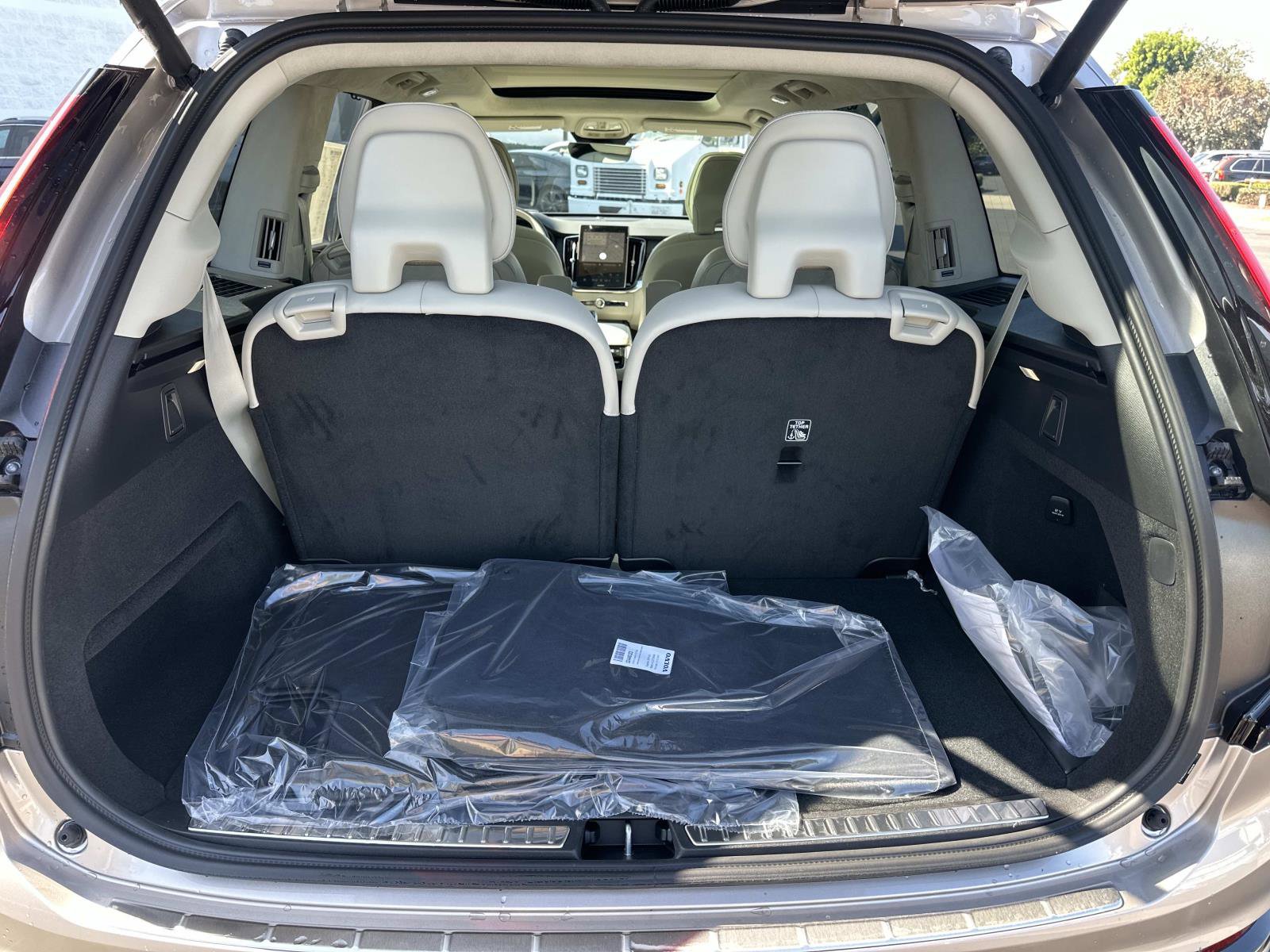 New 2026 Volvo XC90 B6 Ultra w/ Lounge Package AWD/4WD image 19