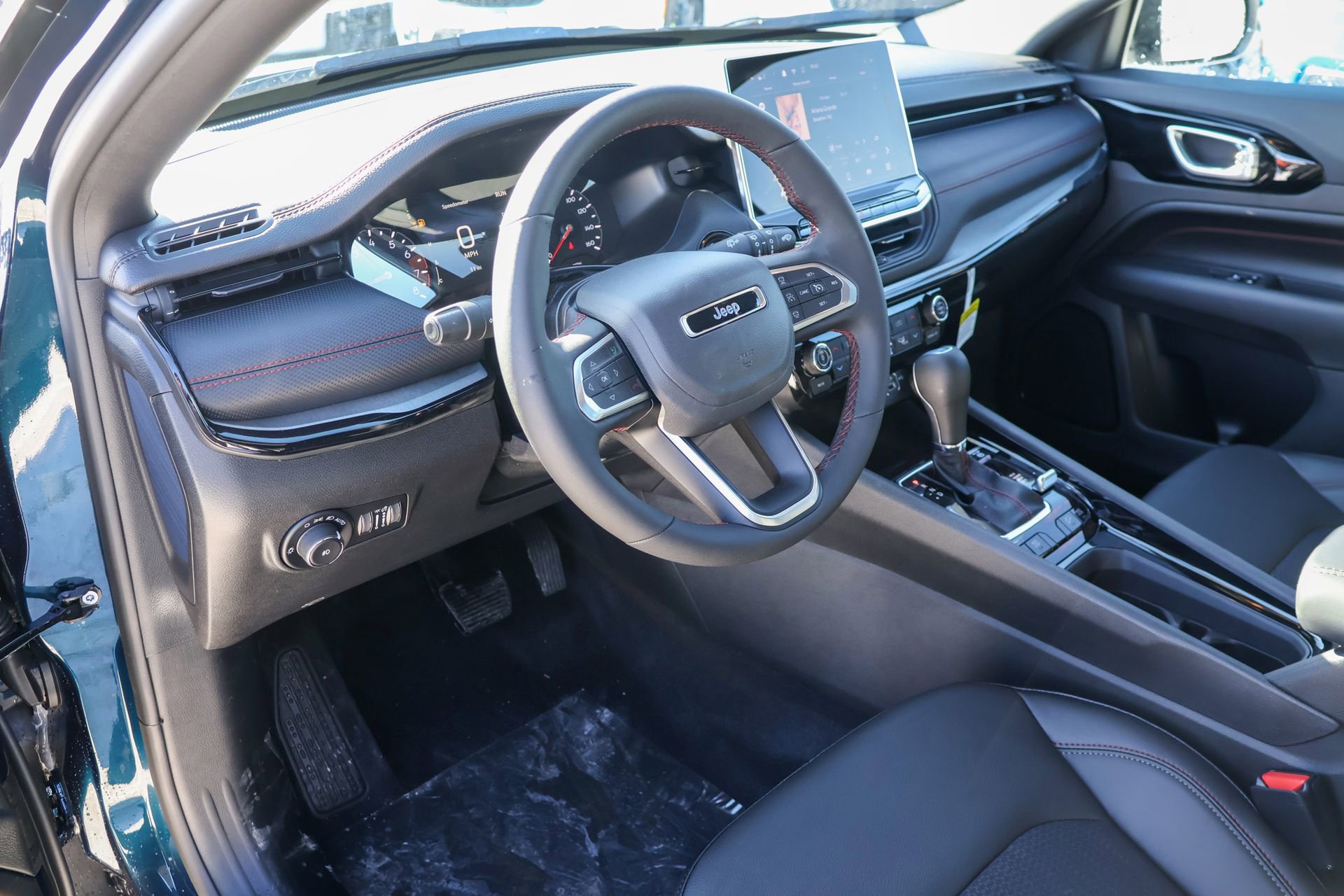 New 2026 Jeep Compass Trailhawk image 4