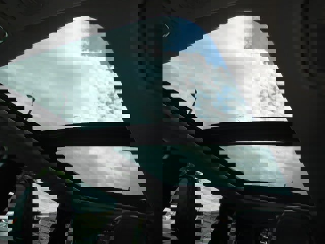 Used 2014 Jeep Cherokee Trailhawk w/ Technology Group image 17