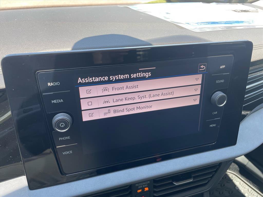 New 2026 Volkswagen Jetta SE FWD image 21