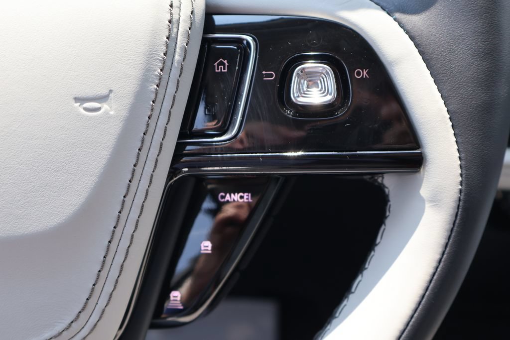 New 2026 Lincoln Aviator AWD image 7