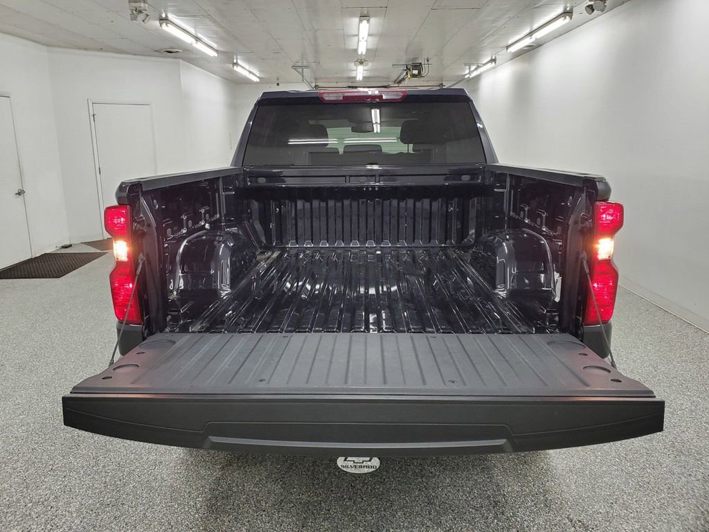 Used 2022 Chevrolet Silverado 1500 Custom image 6