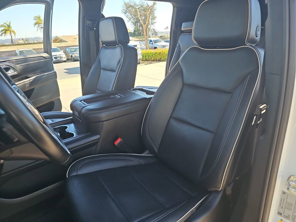 Used 2024 GMC Yukon XL SLT image 17