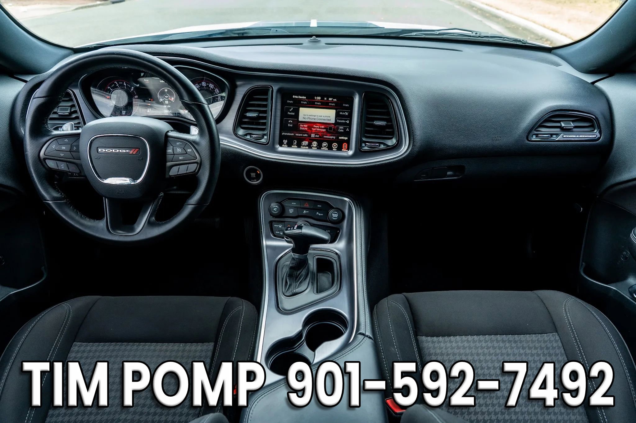 Used 2016 Dodge Challenger SXT w/ Blacktop Package image 15