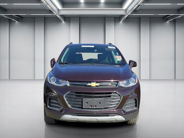 Used 2021 Chevrolet Trax LT image 2