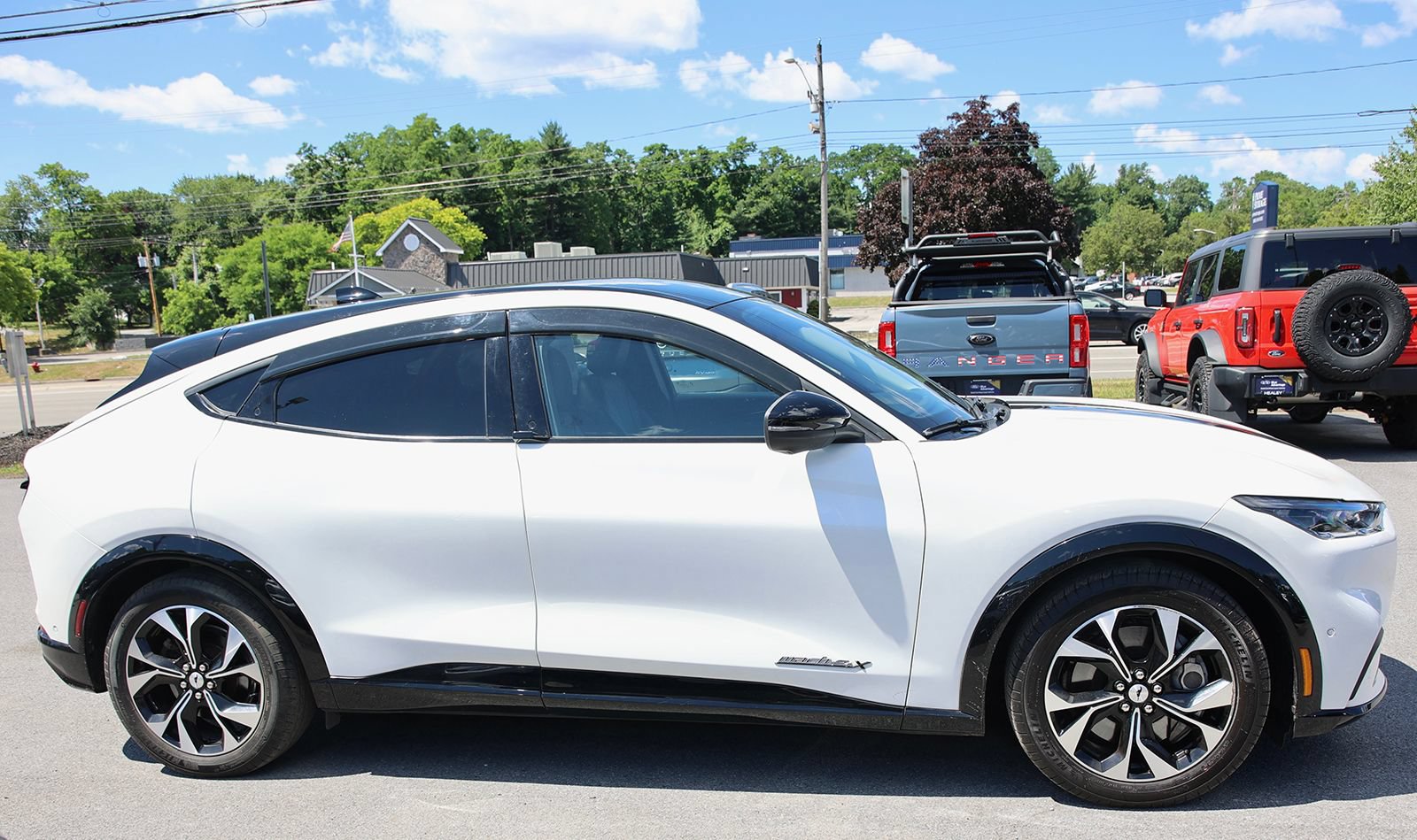 Certified 2021 Ford Mustang Mach-E Premium AWD/4WD image 8