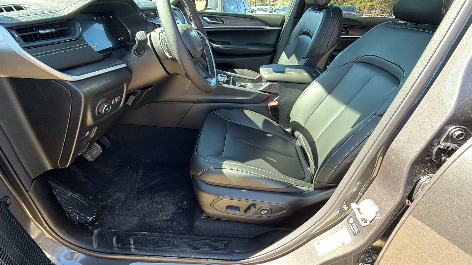 New 2026 Jeep Grand Cherokee L Limited image 16