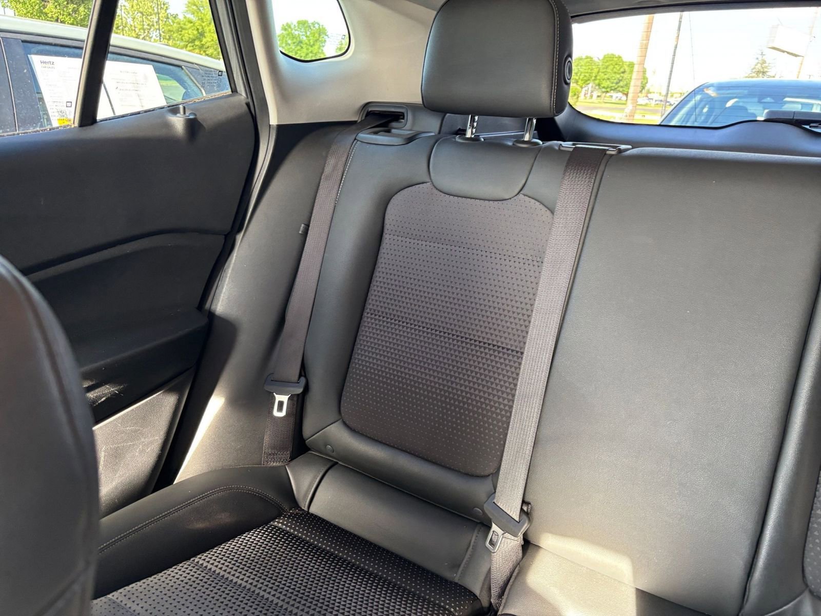 Used 2025 Chevrolet Trax LT FWD image 38