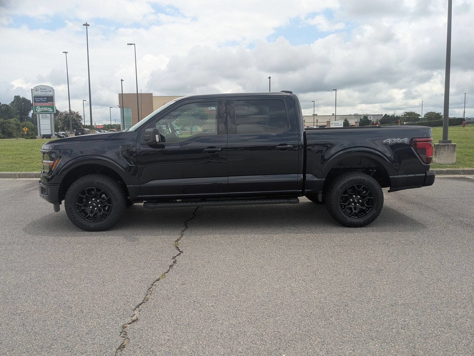 New 2026 Ford F150 XLT w/ Equipment Group 302A MID AWD/4WD image 6
