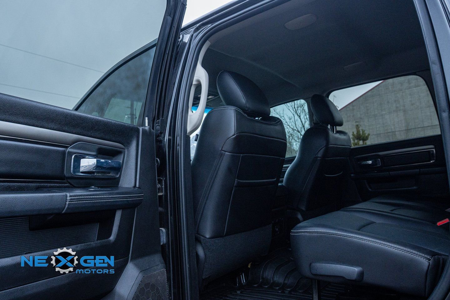 Used 2018 RAM 3500 Laramie w/ Sport Appearance Group image 24