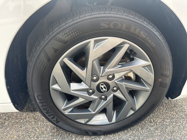 Certified 2024 Hyundai Elantra SEL image 37