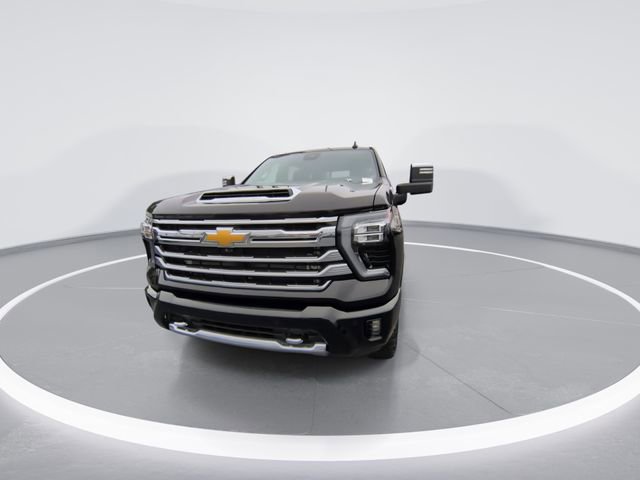 Used 2024 Chevrolet Silverado 2500 High Country w/ High Country Premium Package image 3