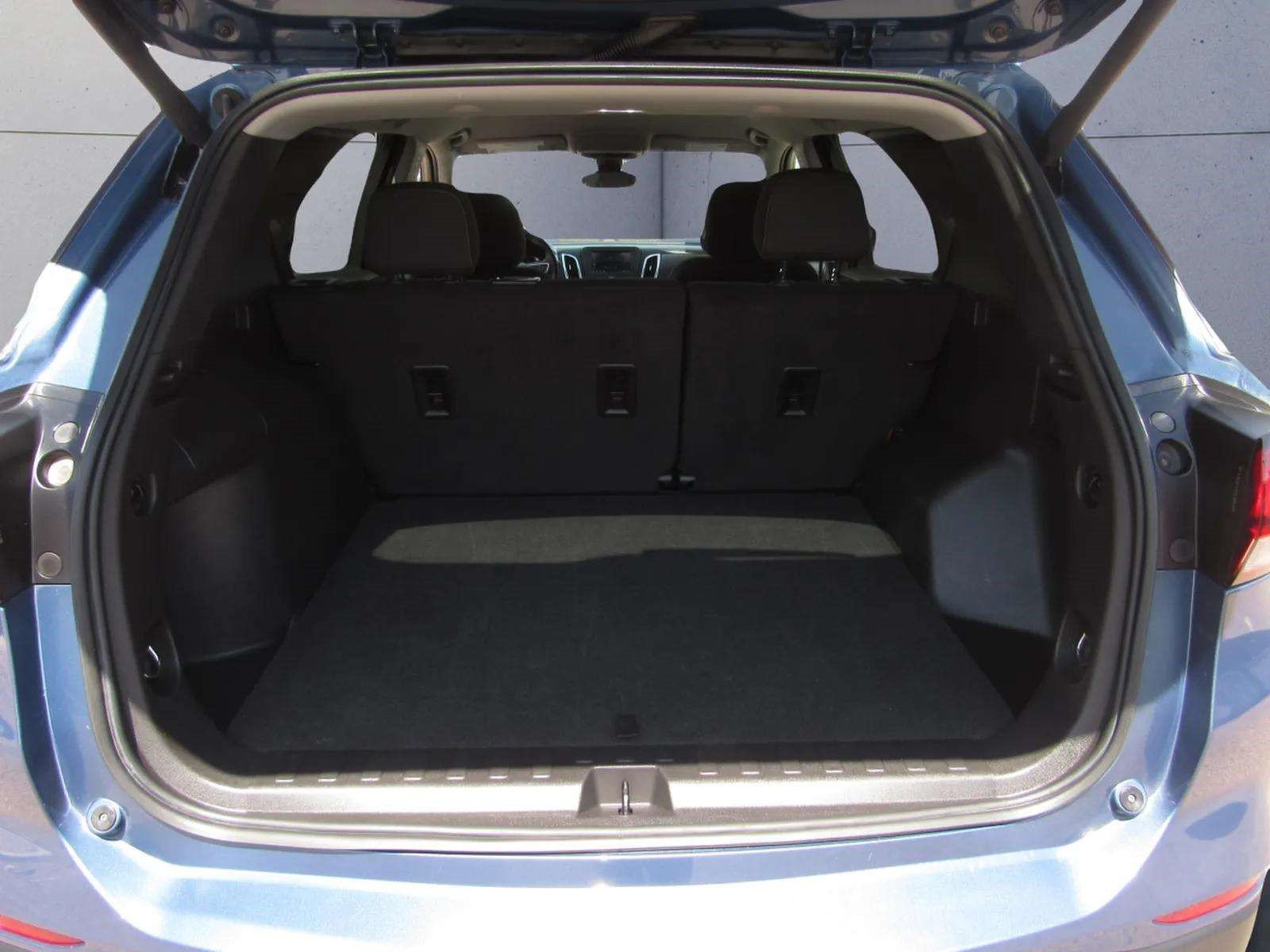 Used 2025 Chevrolet Traverse LT FWD image 12
