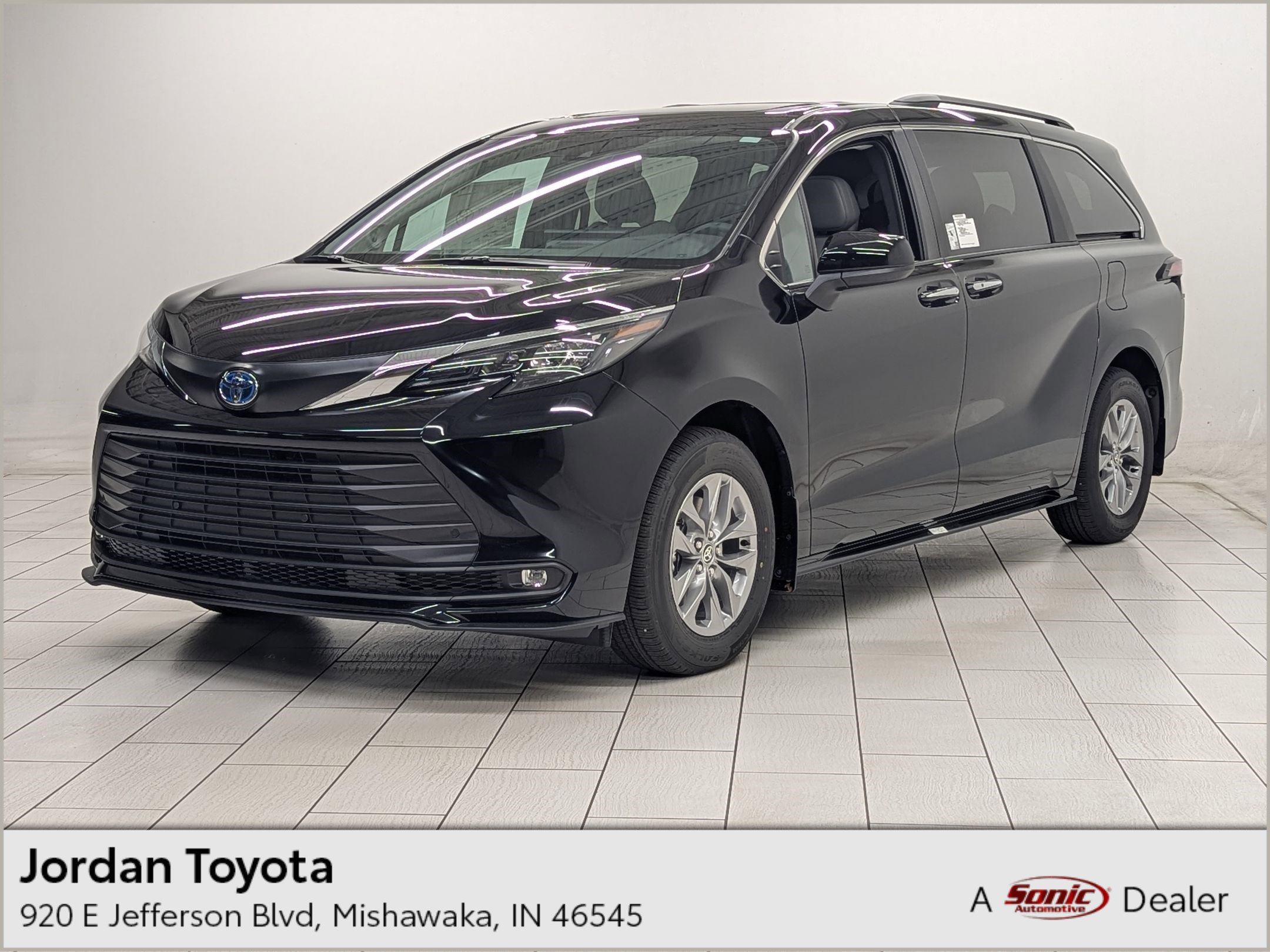 New 2025 Toyota Sienna XLE