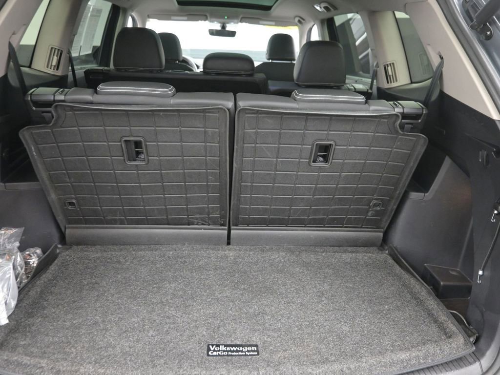 Used 2023 Volkswagen Atlas SE w/ Panoramic Sunroof Package image 11