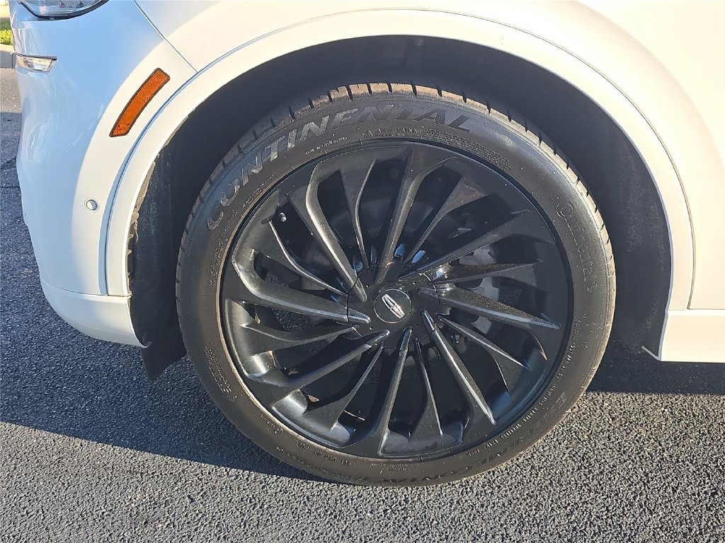 Used 2023 Lincoln Aviator Black Label AWD/4WD image 9