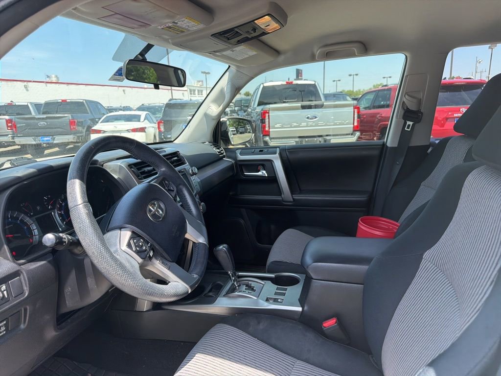 Used 2015 Toyota 4Runner SR5 RWD image 7