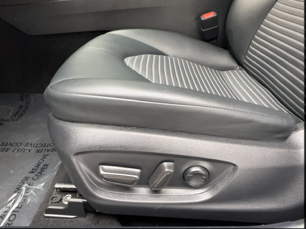 Used 2023 Toyota Camry SE FWD image 23
