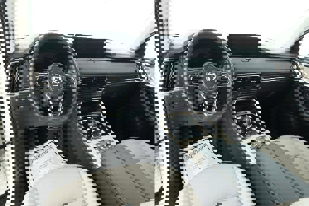 Used 2025 MAZDA CX-90 Plug-In Hybrid w/ Preferred image 11