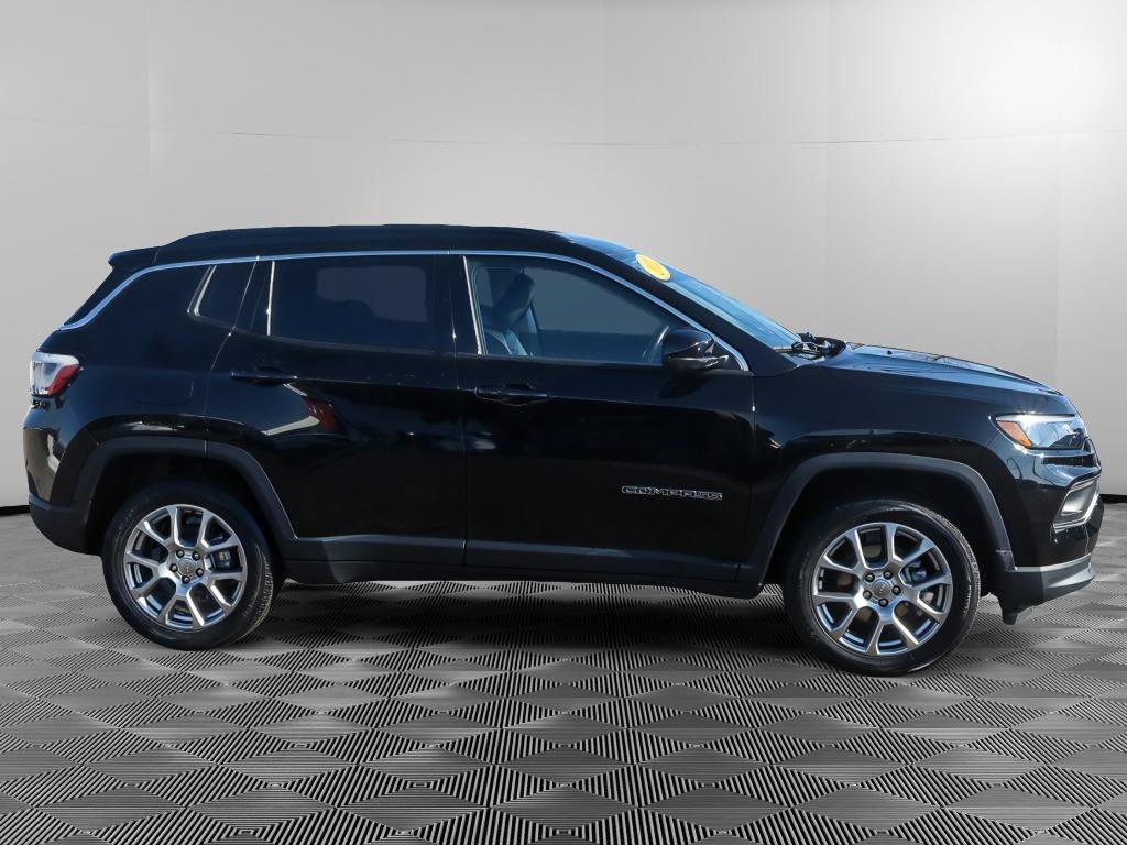 Used 2022 Jeep Compass Latitude image 7