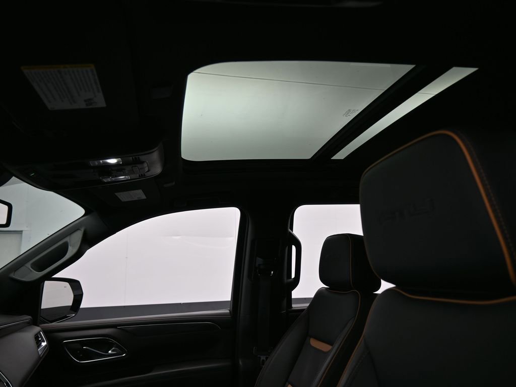 Used 2023 GMC Yukon XL AT4 image 11