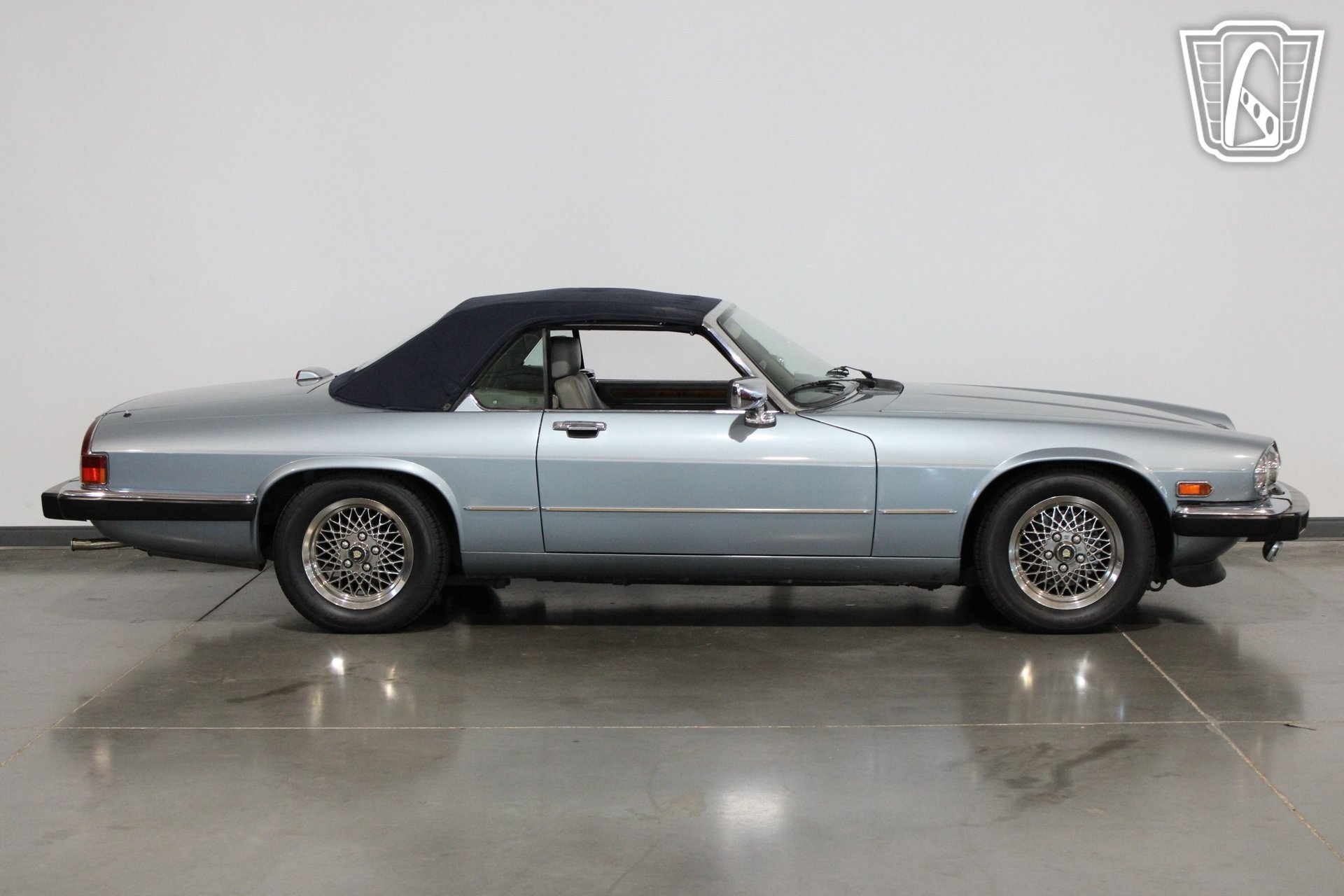 Used 1990 Jaguar XJS V12 Convertible RWD image 12