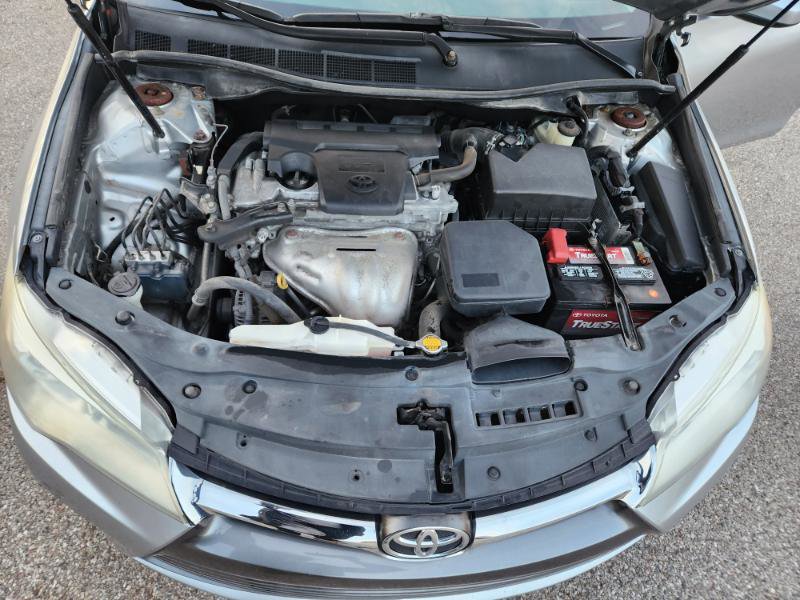 Used 2015 Toyota Camry LE image 45
